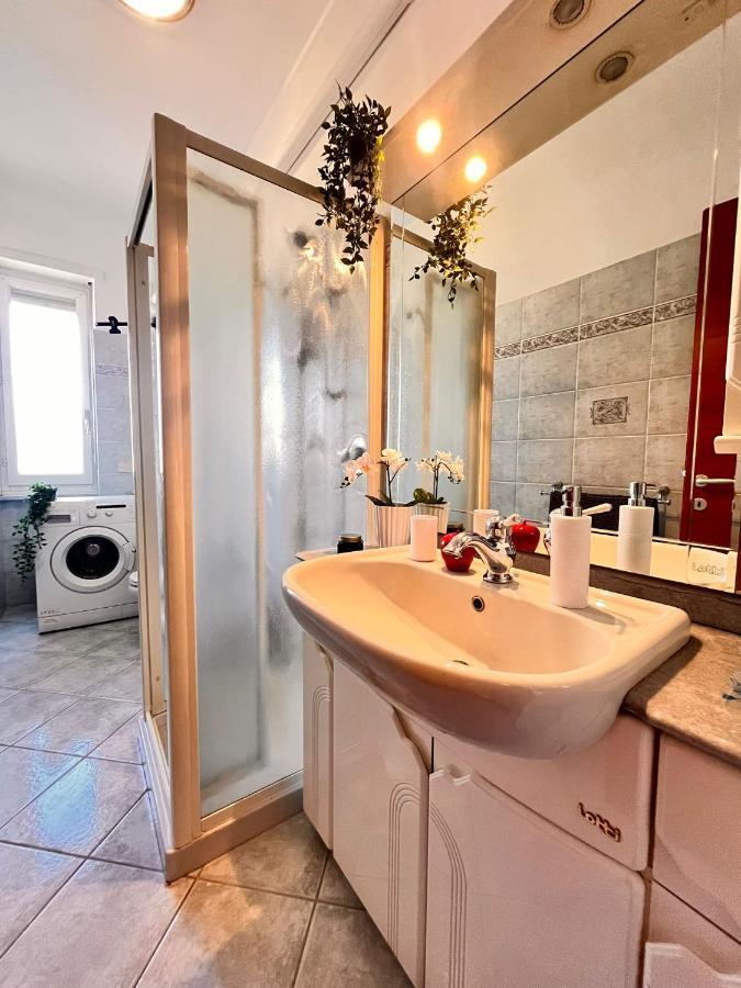 Sky Apartment A Due Passi Dalla Stazione Collegno Luaran gambar