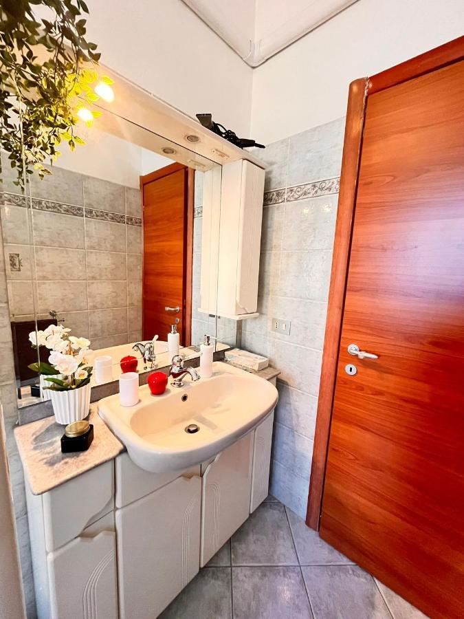 Sky Apartment A Due Passi Dalla Stazione Collegno Luaran gambar
