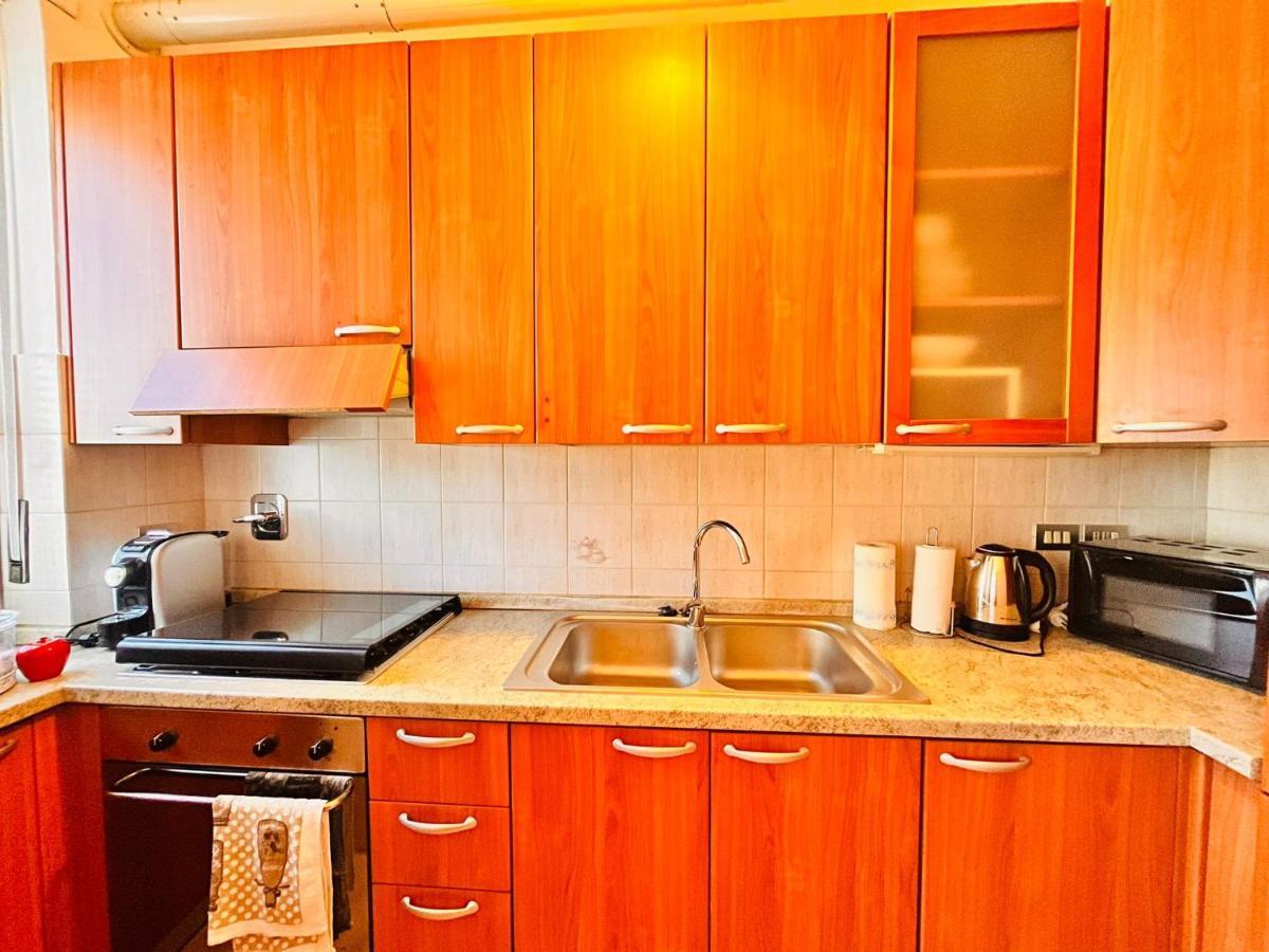 Sky Apartment A Due Passi Dalla Stazione Collegno Luaran gambar